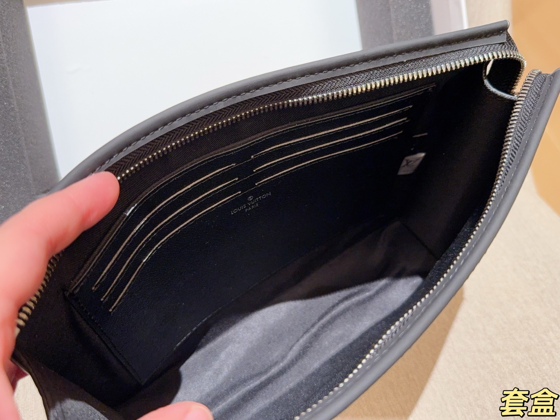 L design Toiletry Kit Bundle Sale (Toiletry Bag+ Sunglasses + Keychain)