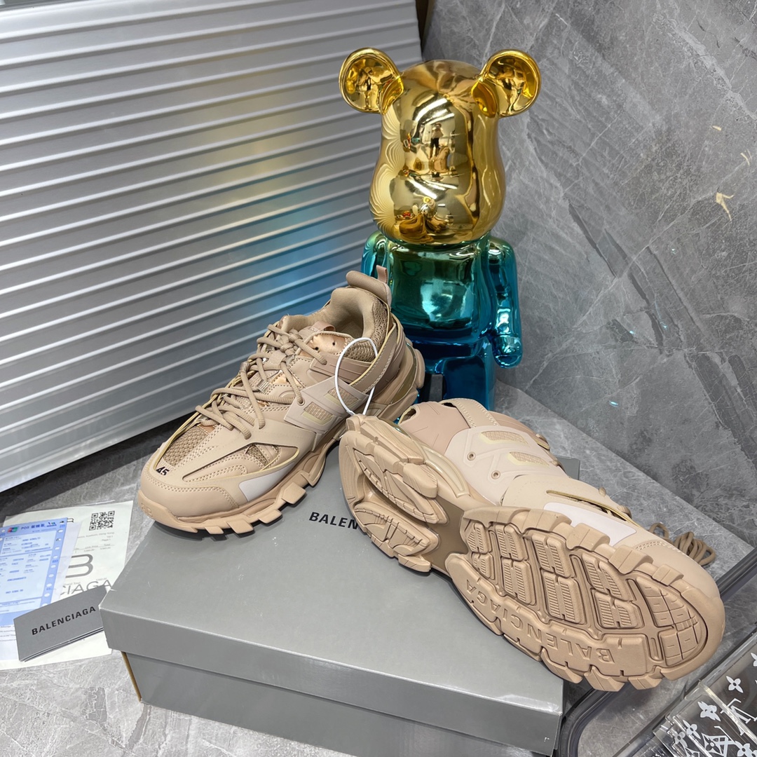 B Design Track 3.0 Sneakers top quality