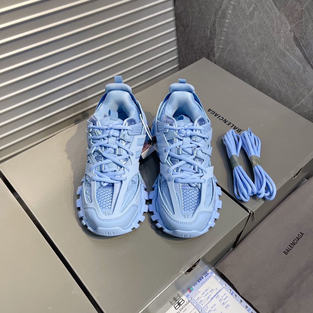 B Design Track 3.0 Sneakers top quality