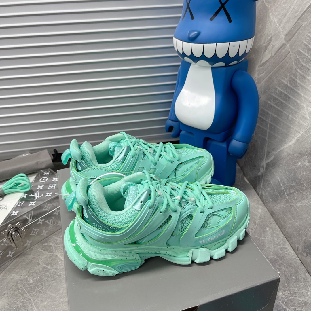 B Design Track 3.0 Sneakers top quality