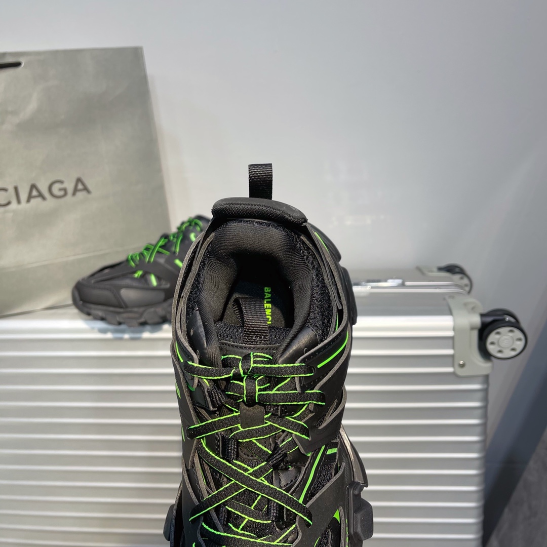 B Design Track 3.0 Sneakers top quality