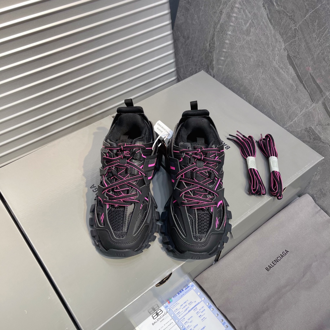 B Design Track 3.0 Sneakers top quality