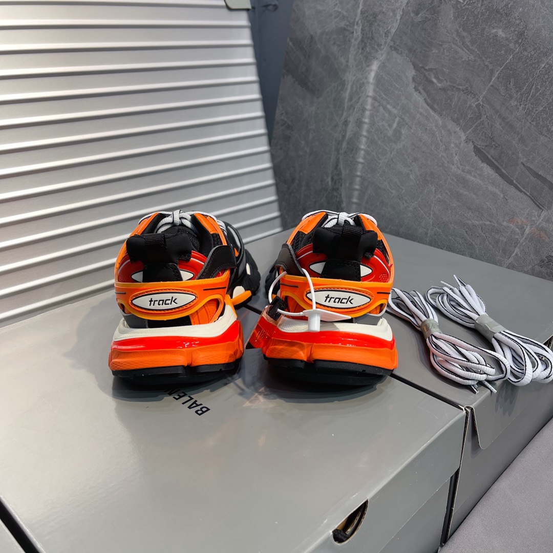 B Design Track 3.0 Sneakers top quality