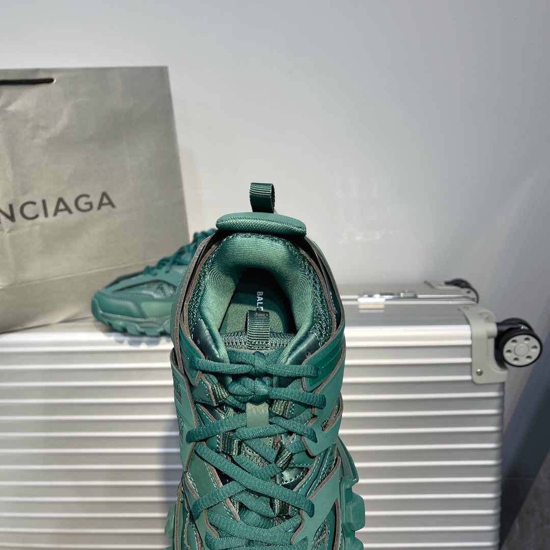 B Design Track 3.0 Sneakers top quality