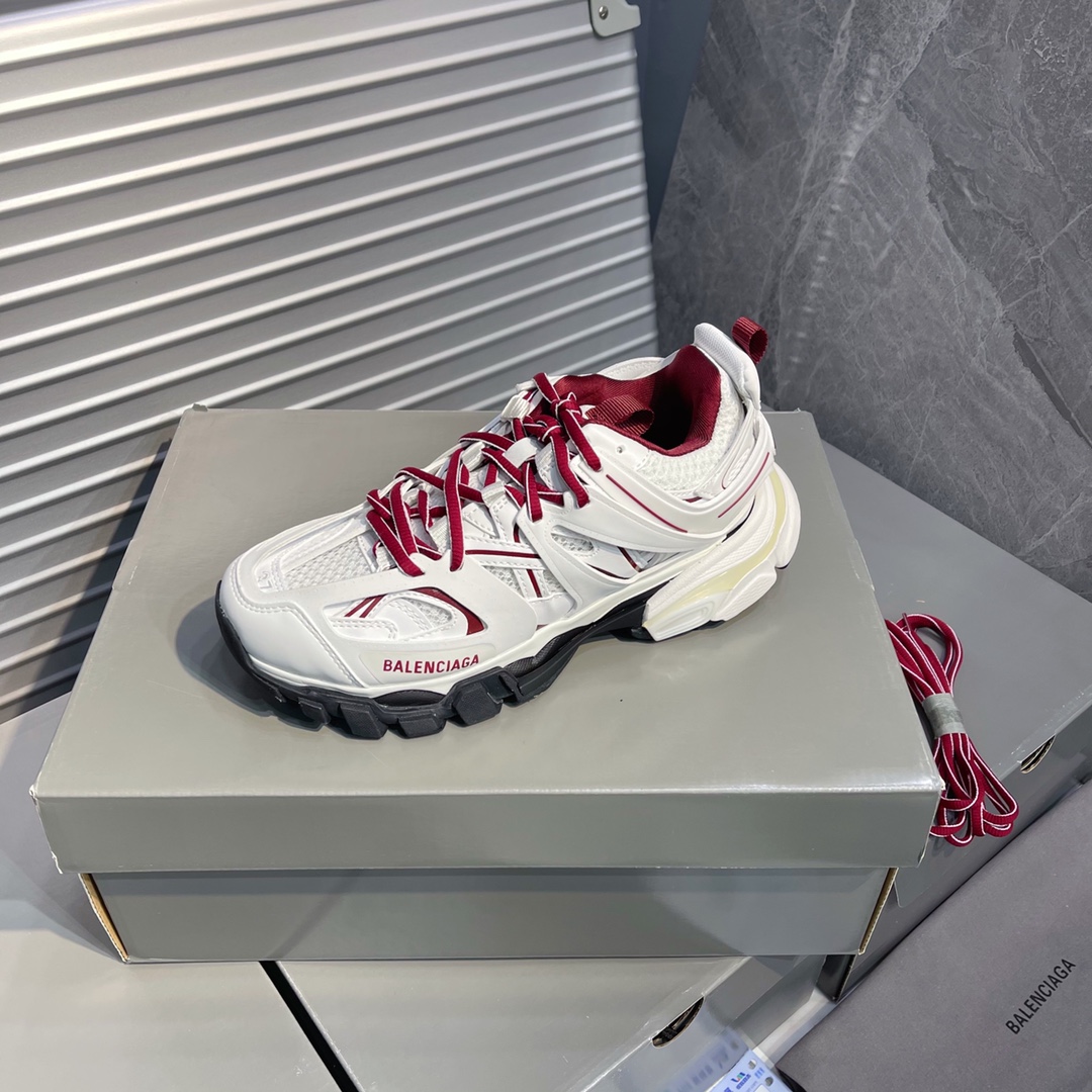 B Design Track 3.0 Sneakers top quality