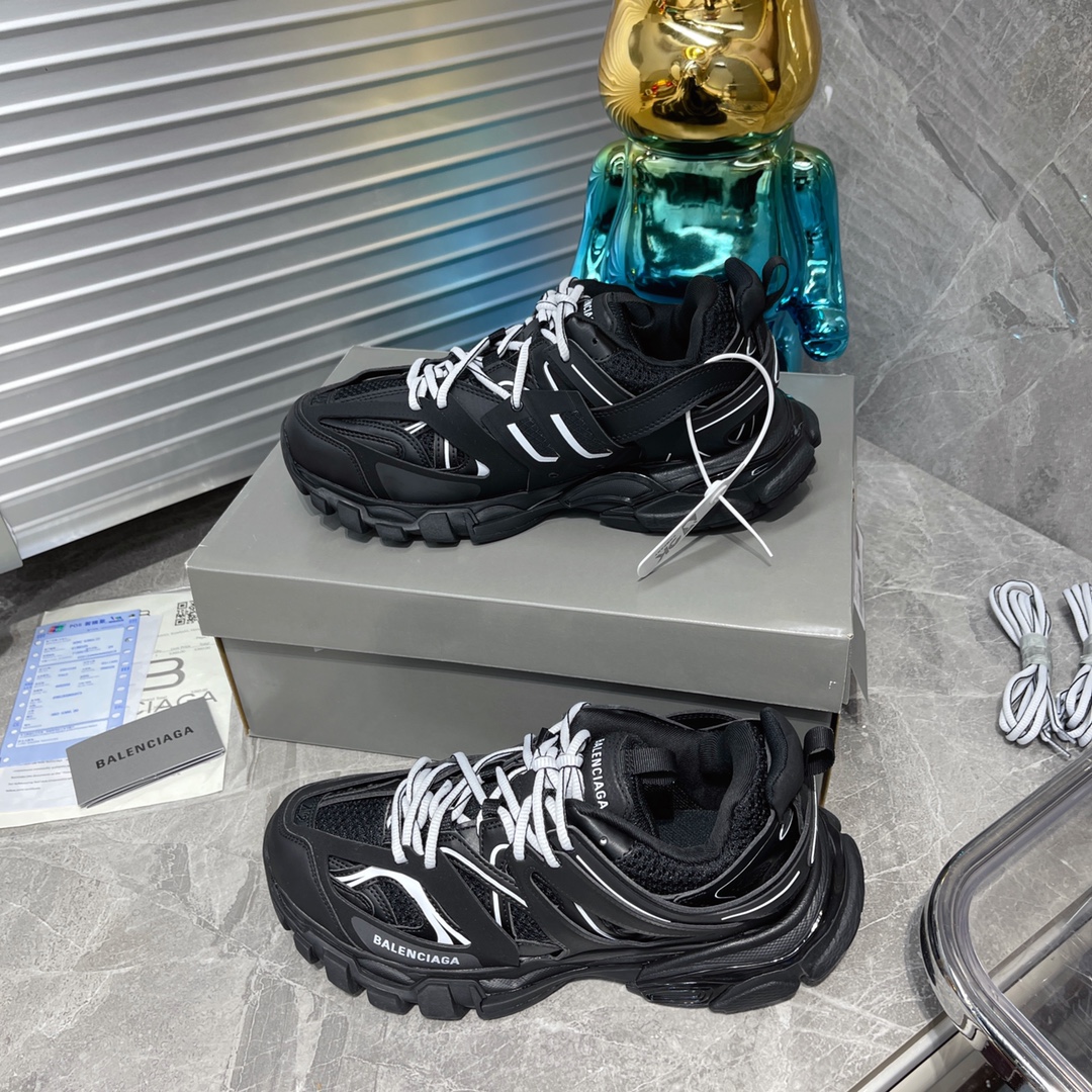 B Design Track 3.0 Sneakers top quality