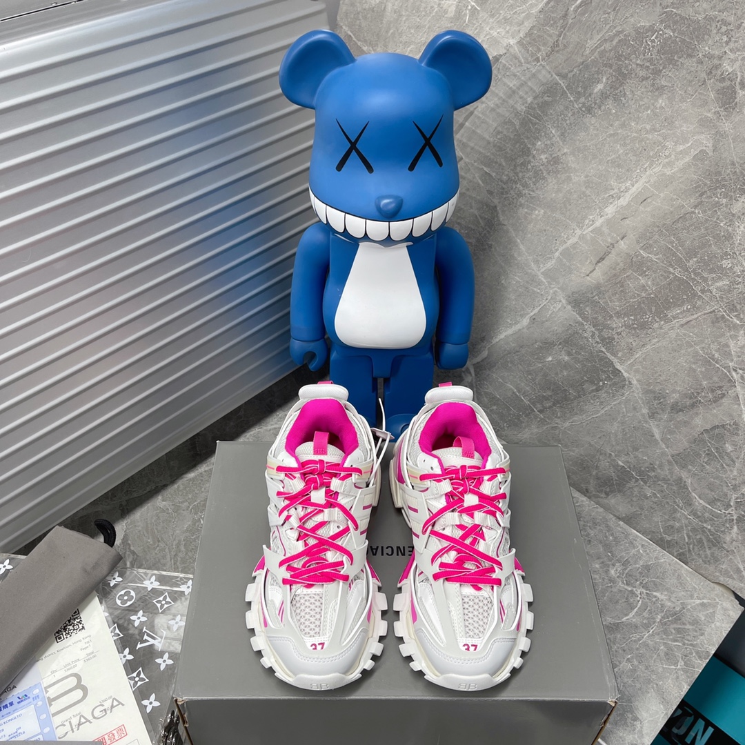 B Design Track 3.0 Sneakers top quality