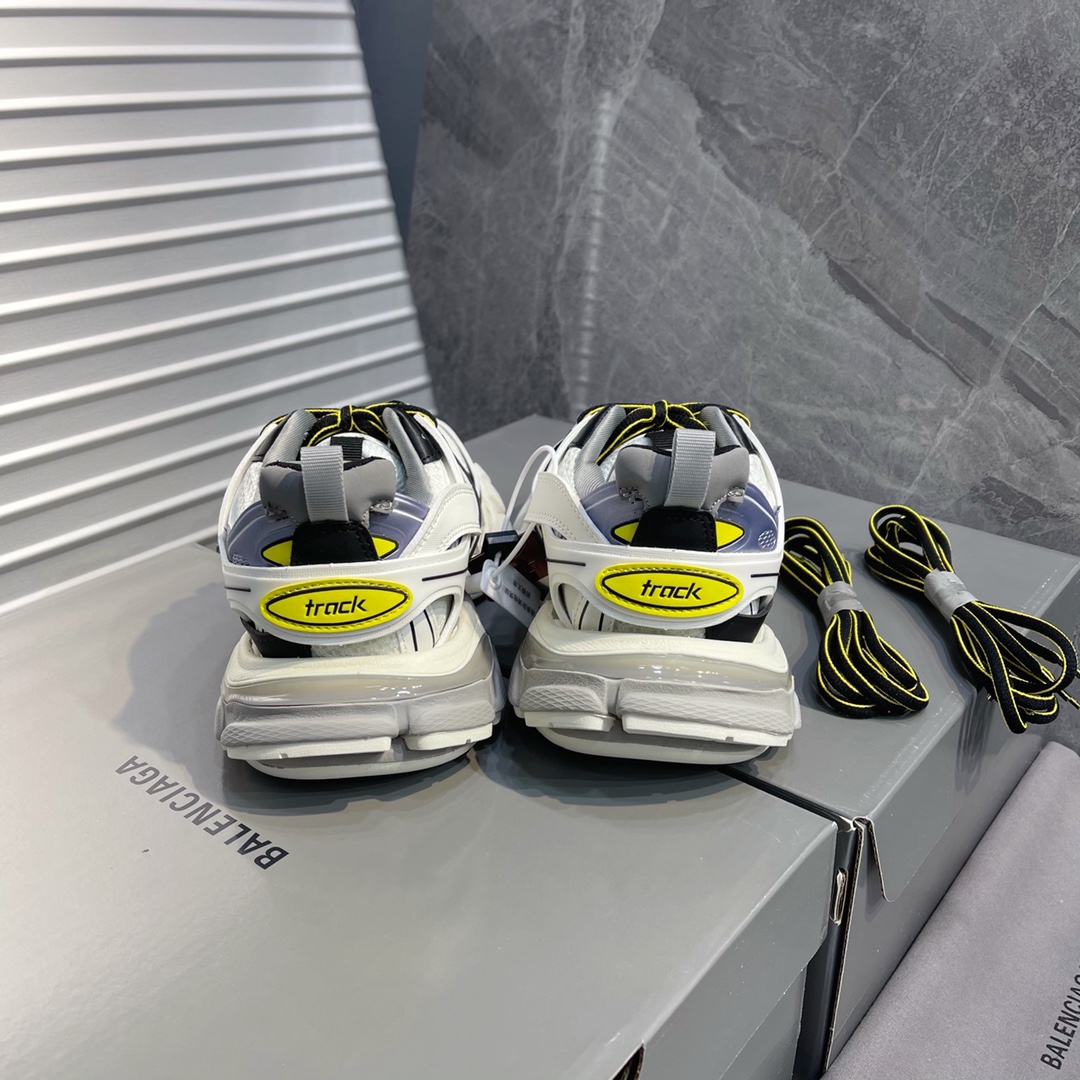 B Design Track 3.0 Sneakers top quality