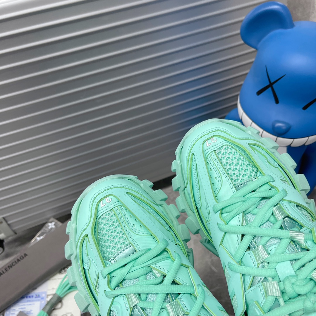 B Design Track 3.0 Sneakers top quality