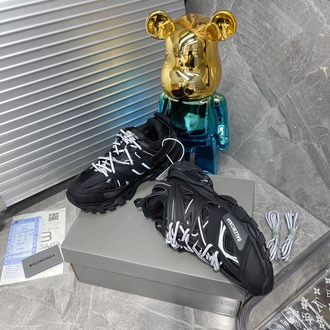 B Design Track 3.0 Sneakers top quality