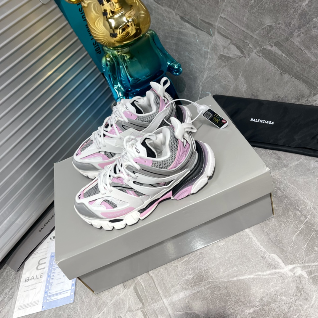 B Design Track 3.0 Sneakers top quality