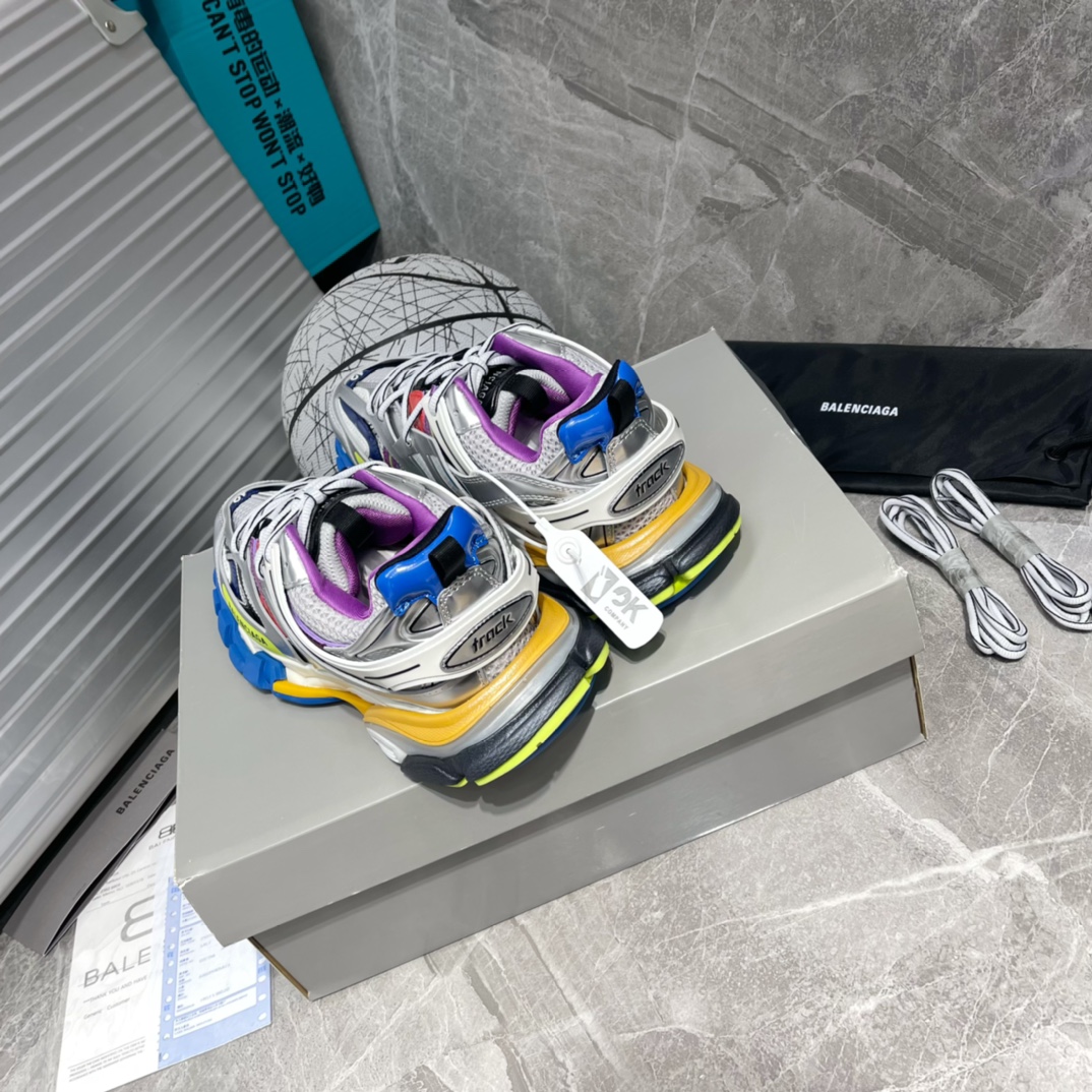 B Design Track 3.0 Sneakers top quality