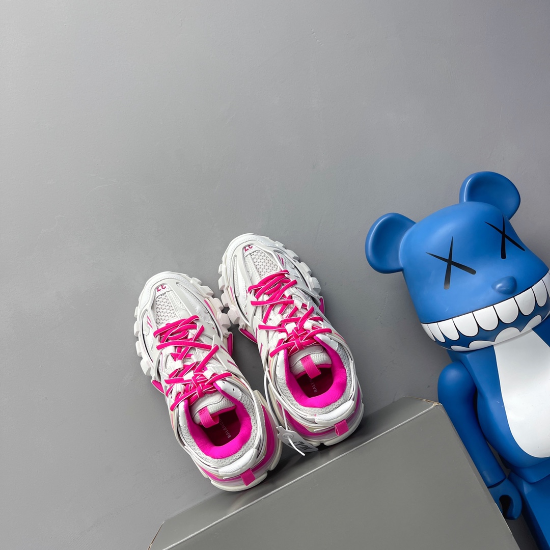 B Design Track 3.0 Sneakers top quality