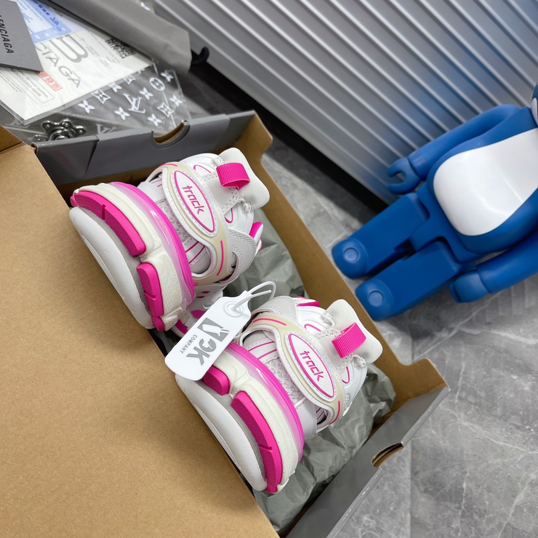 B Design Track 3.0 Sneakers top quality