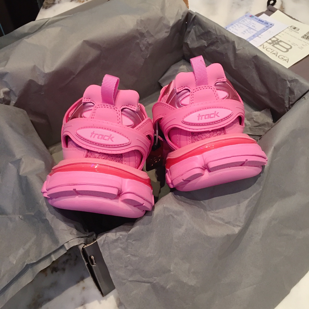 B Design Track 3.0 Sneakers top quality