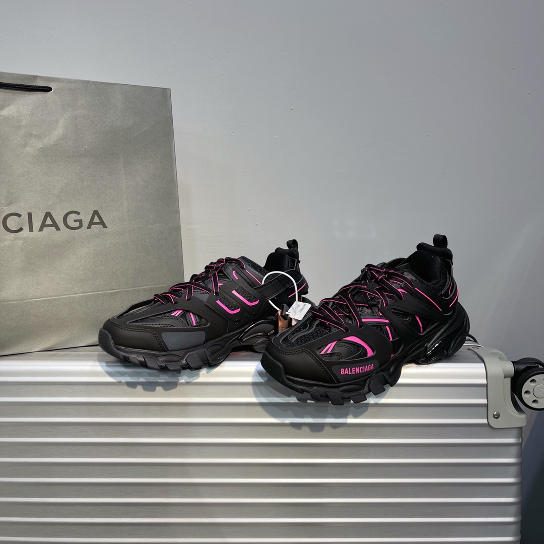 B Design Track 3.0 Sneakers top quality