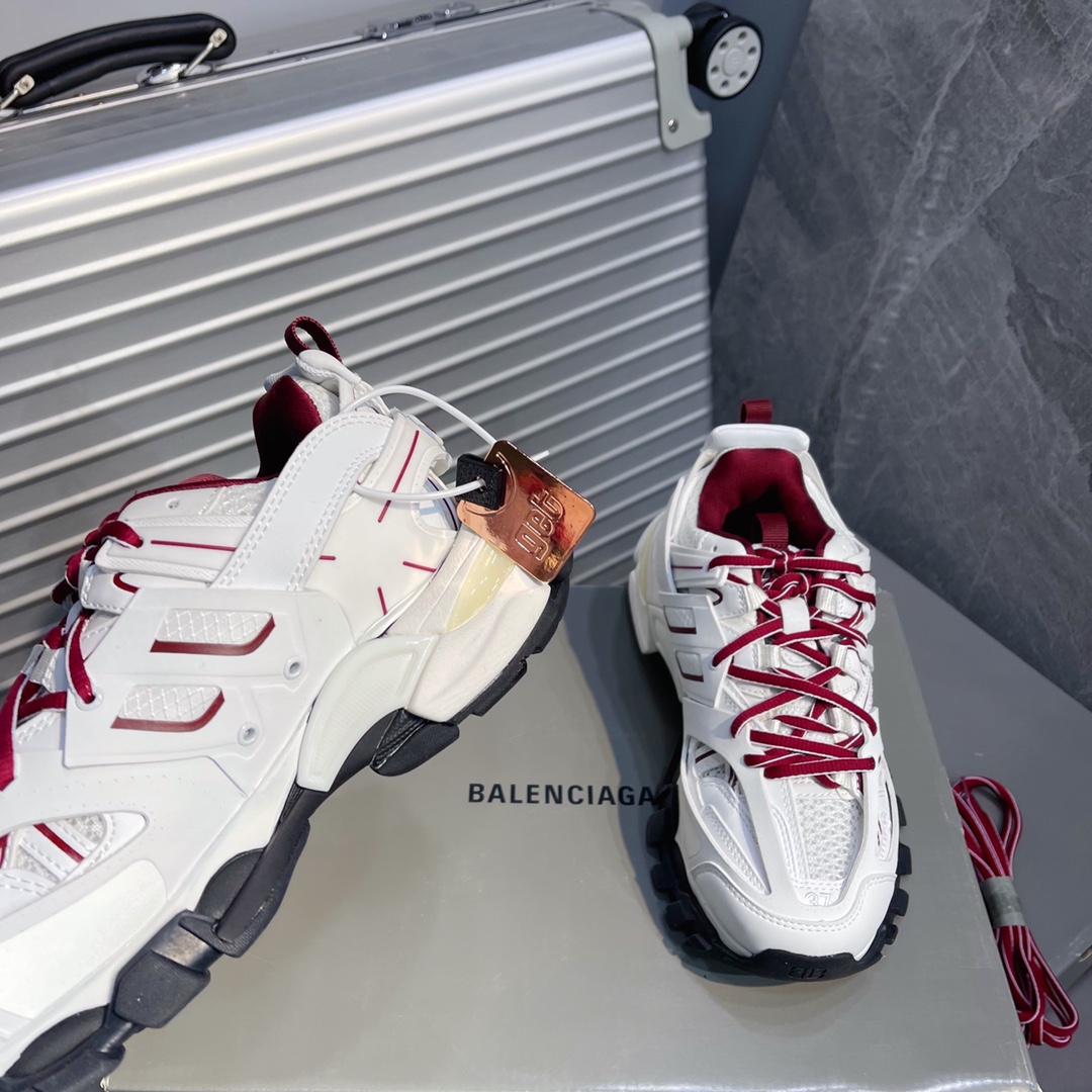 B Design Track 3.0 Sneakers top quality