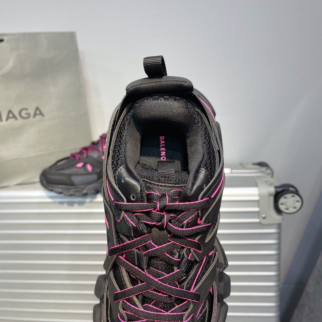 B Design Track 3.0 Sneakers top quality