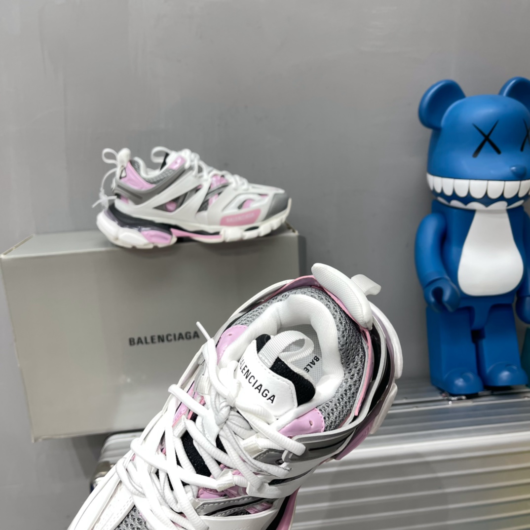 B Design Track 3.0 Sneakers top quality