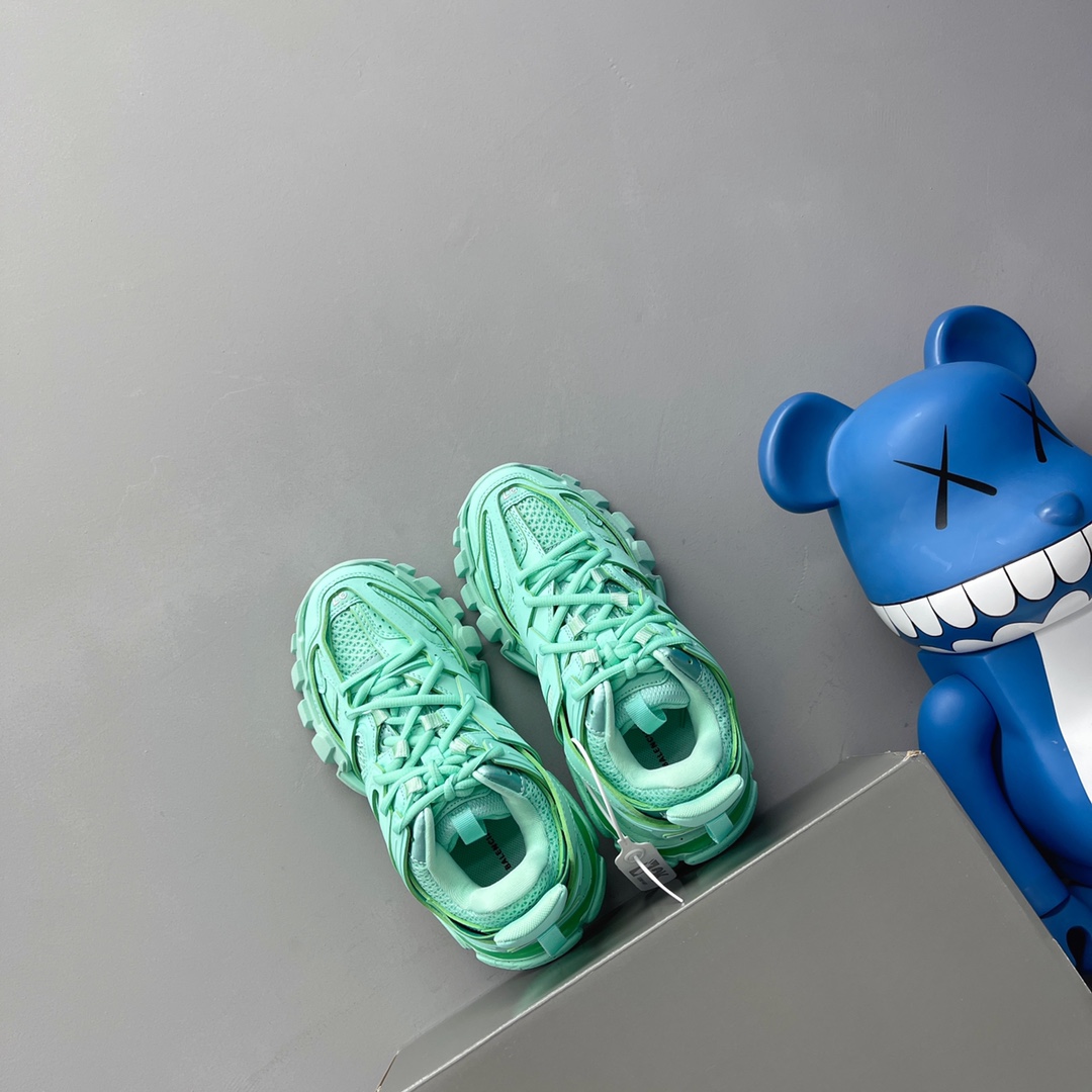 B Design Track 3.0 Sneakers top quality