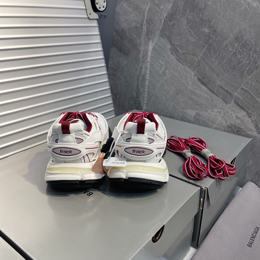 B Design Track 3.0 Sneakers top quality