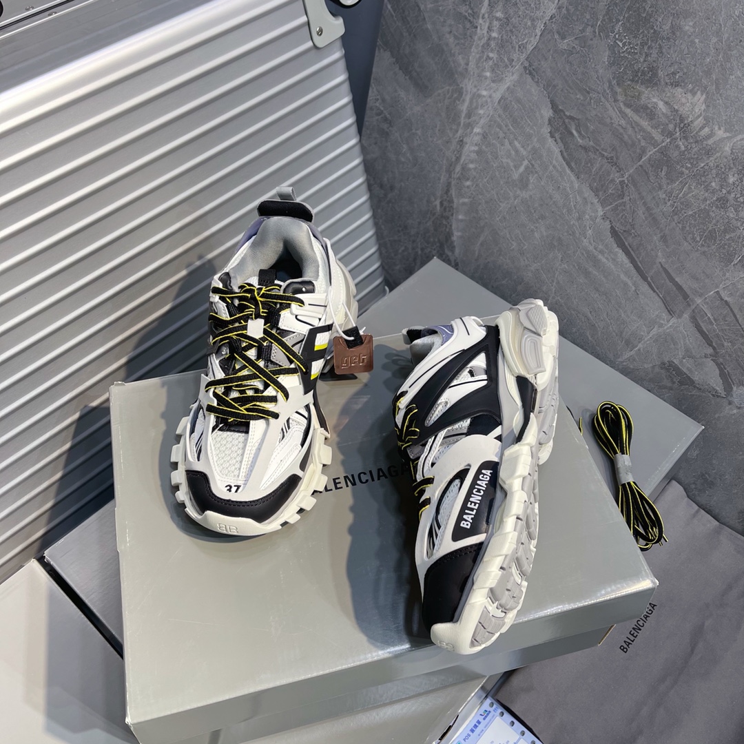 B Design Track 3.0 Sneakers top quality