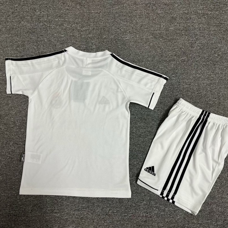 03-04 Real Madrid home retro kid kit