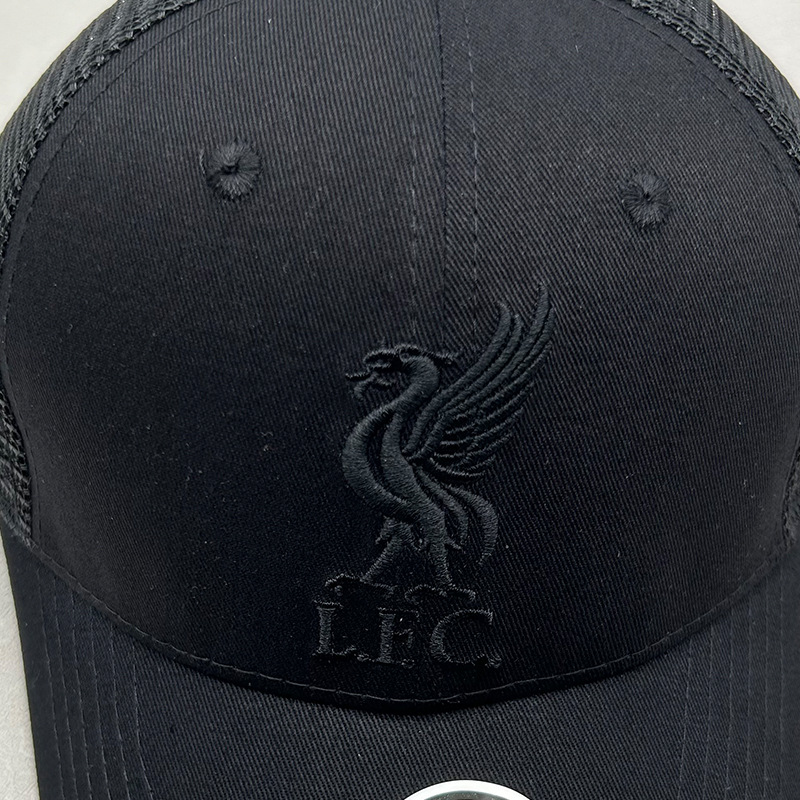 47brand Football Team Liverpool Baseball Cap Unisex Versatile Curved Brim Mesh Duckbill Cap