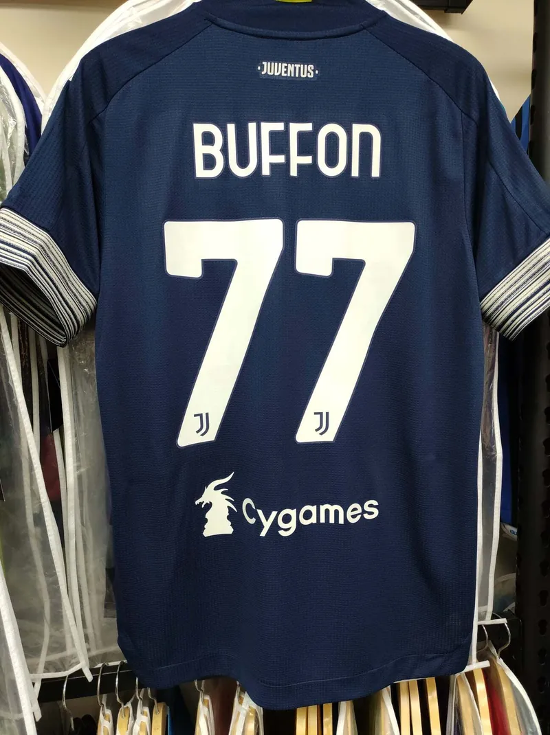 20-21 Juventus away Cristiano Ronaldo jersey