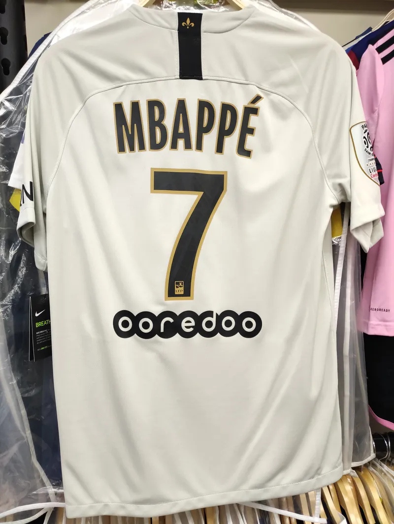 18-19 season Paris Saint-Germain away Mbappe jersey