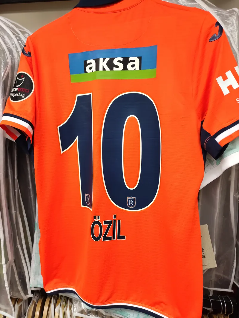 22-23 İstanbul Başakşehir Ozil Home Jersey