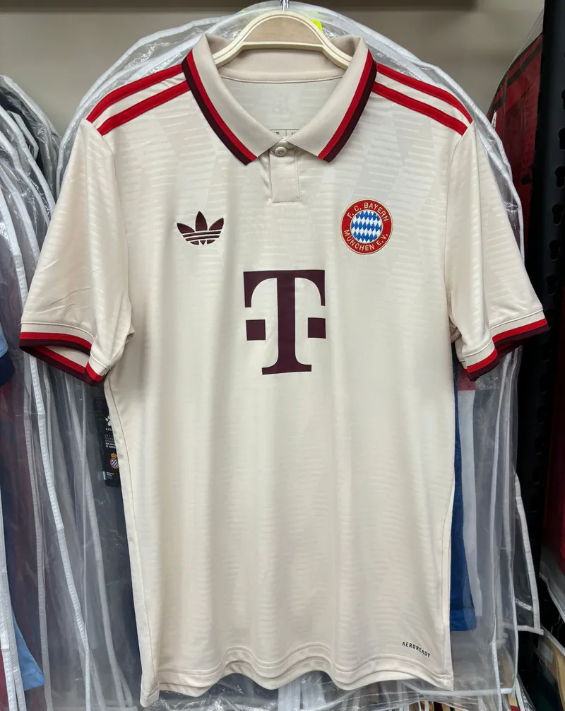 24-25 Bayern Munich second away Kane jersey