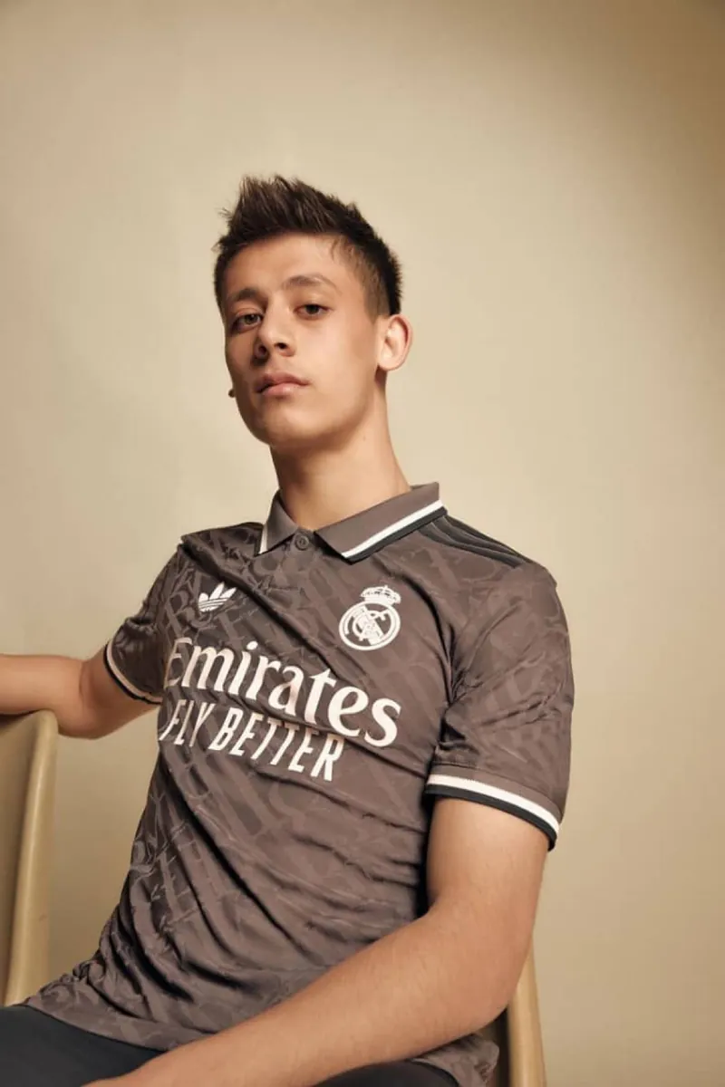 24-25 season Real Madrid away Mbappe jersey