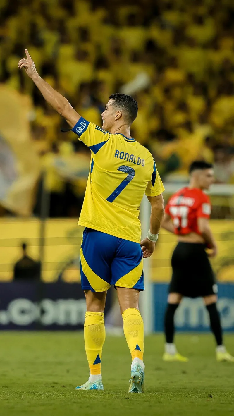 24-25 season Riyadh Victory home Cristiano Ronaldo jersey