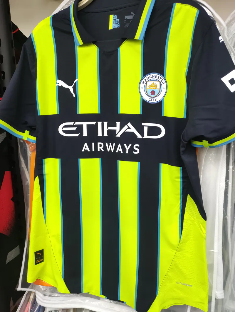 24-25 season Manchester City away Haaland jersey