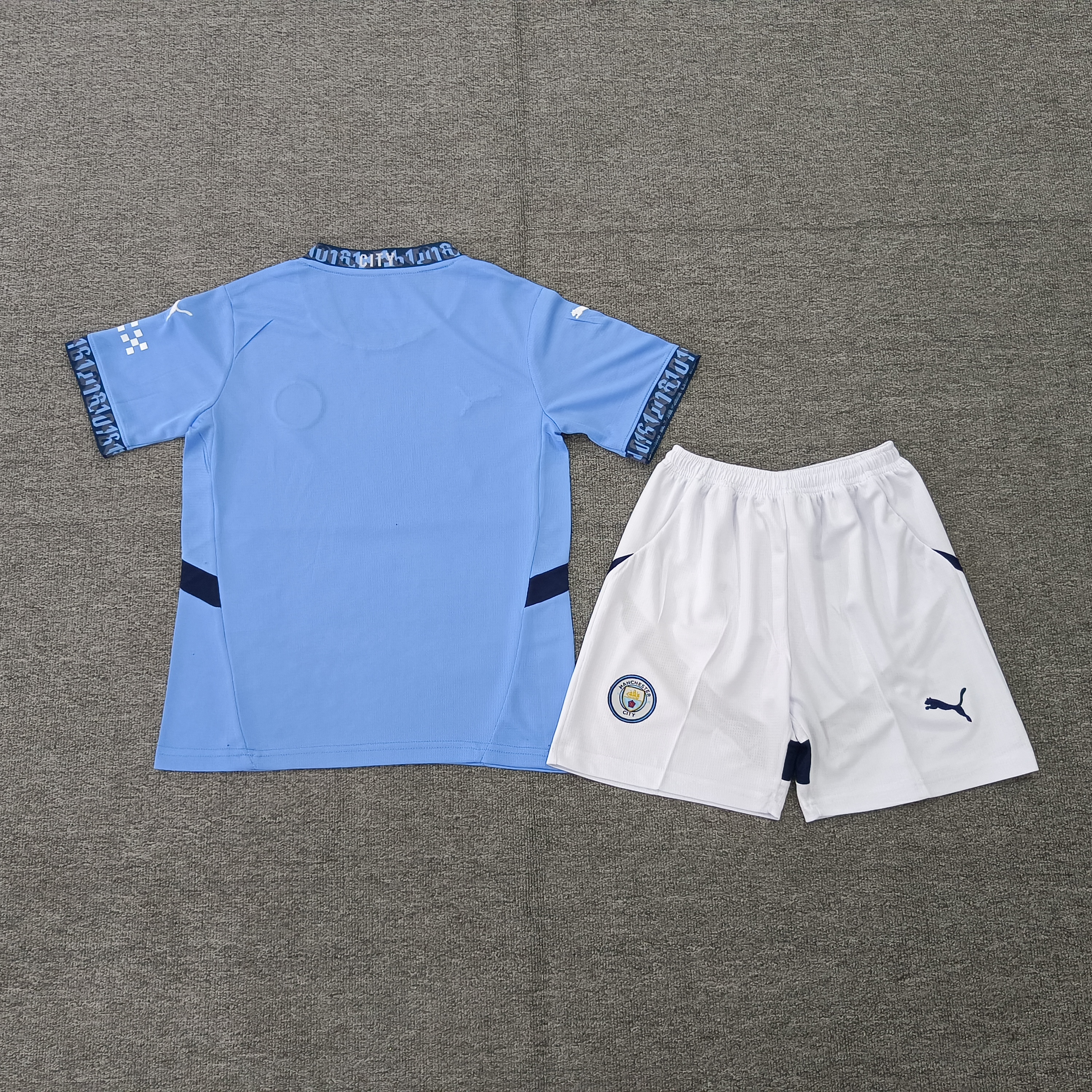 24-25 Manchester City home children's football uniform set
