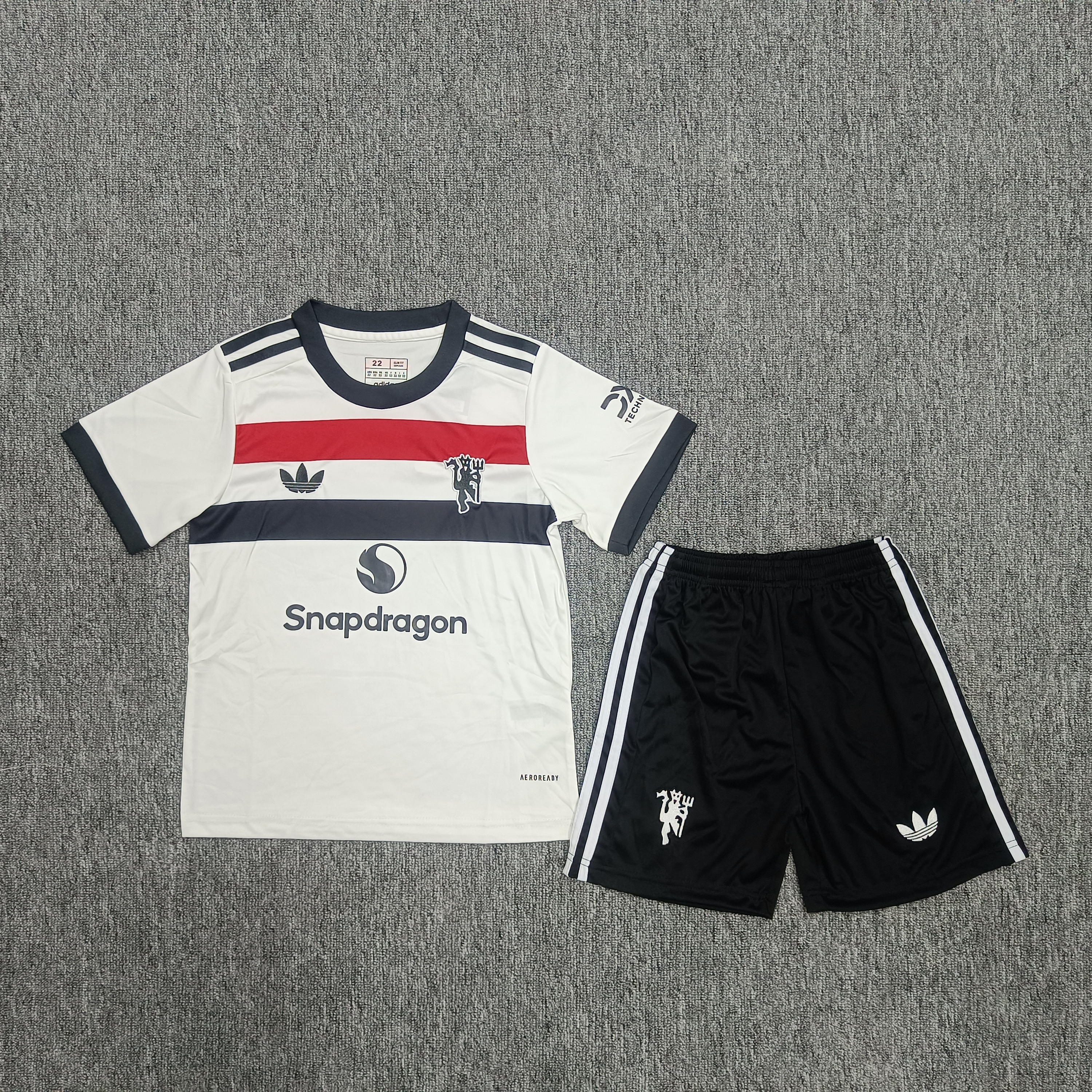 24-25 Manchester United second away children's football uniform set