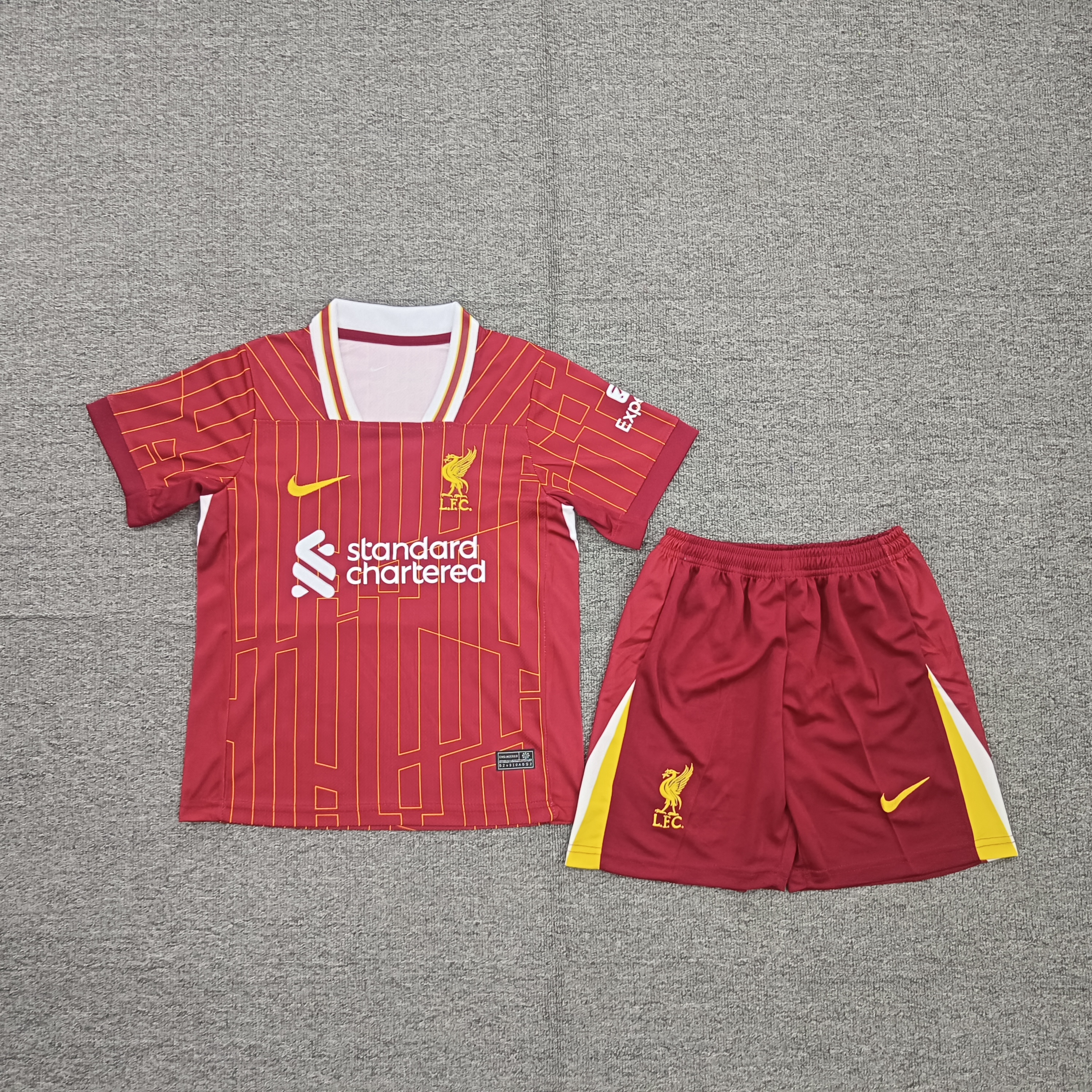 24-25 Liverpool Home children's football uniform set