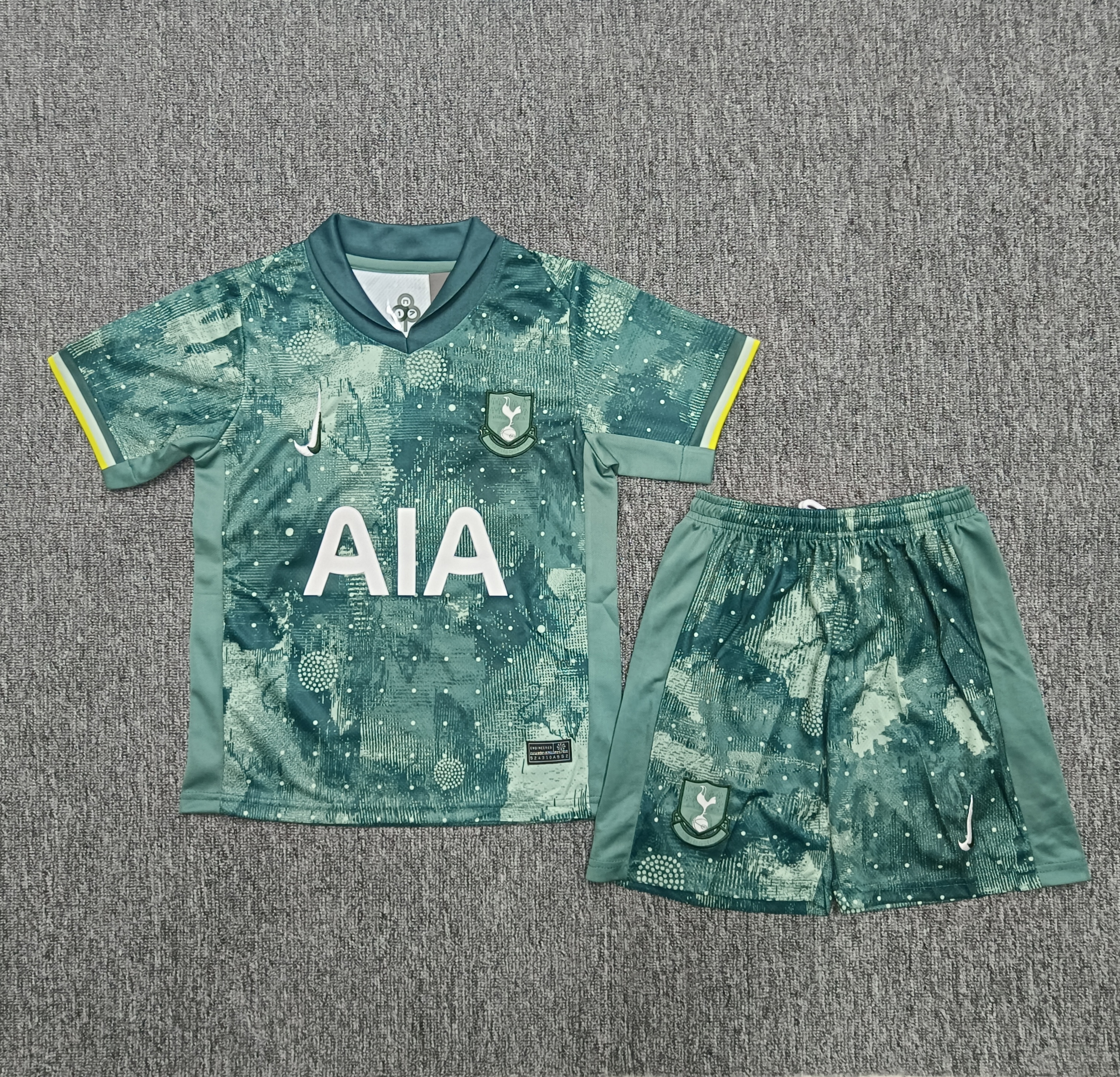 Tottenham Hotspur's second away children's football uniform set for 24-25