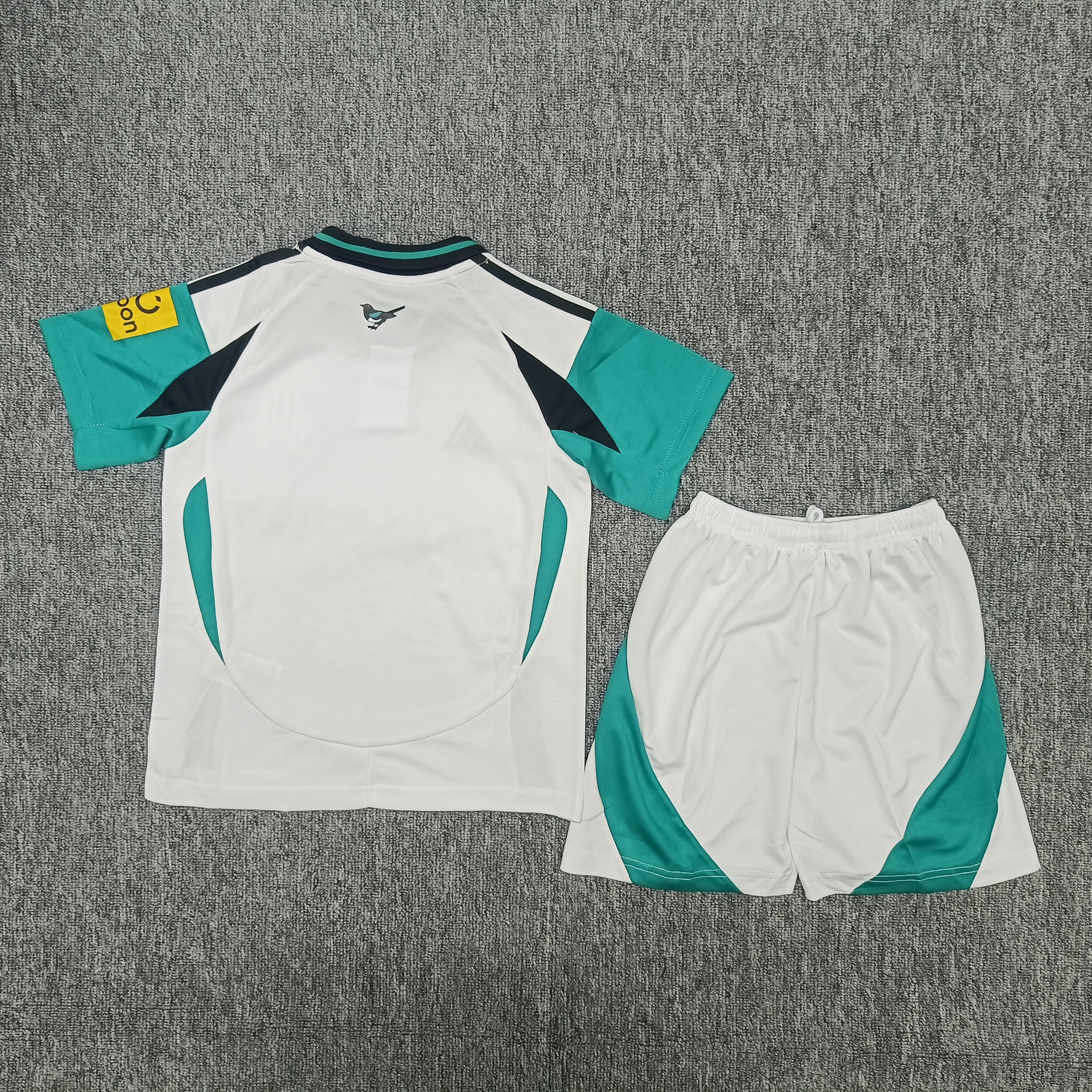 24-25 Newcastle 2 Away children's football uniform set