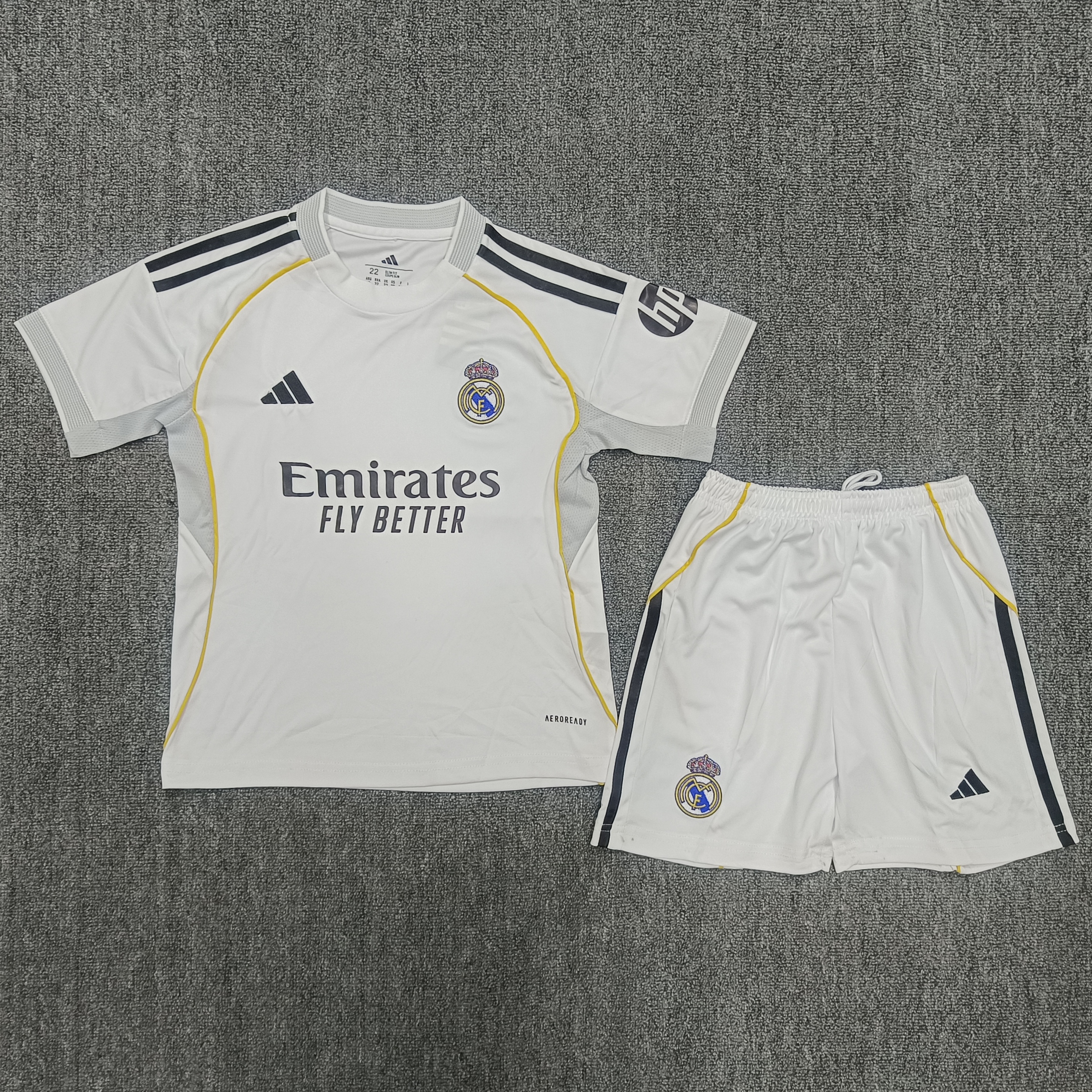 25-26 Real Madrid home 16-28 yards children's football uniform set