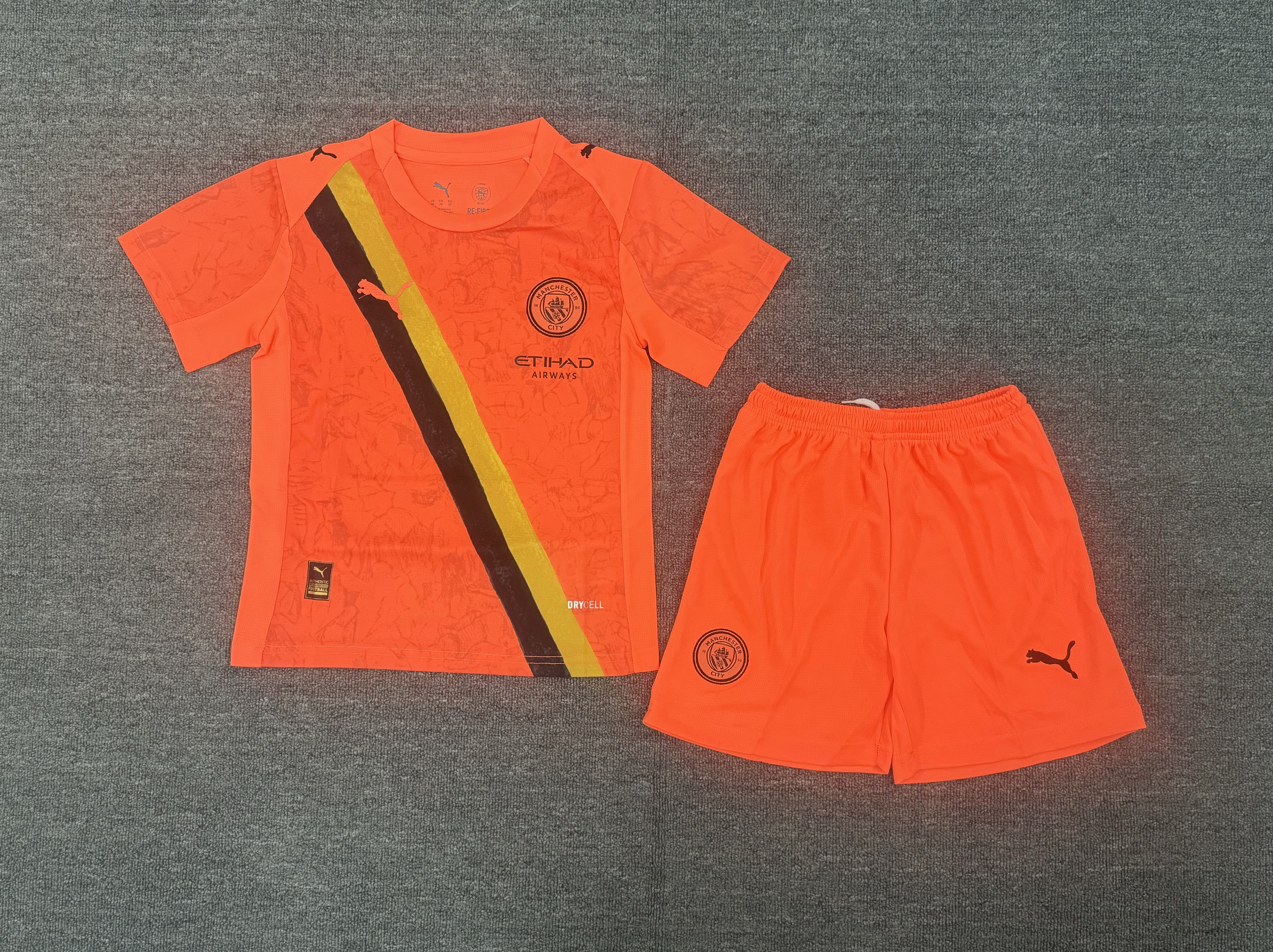 Manchester City's second away game 16-28 children's football uniform set