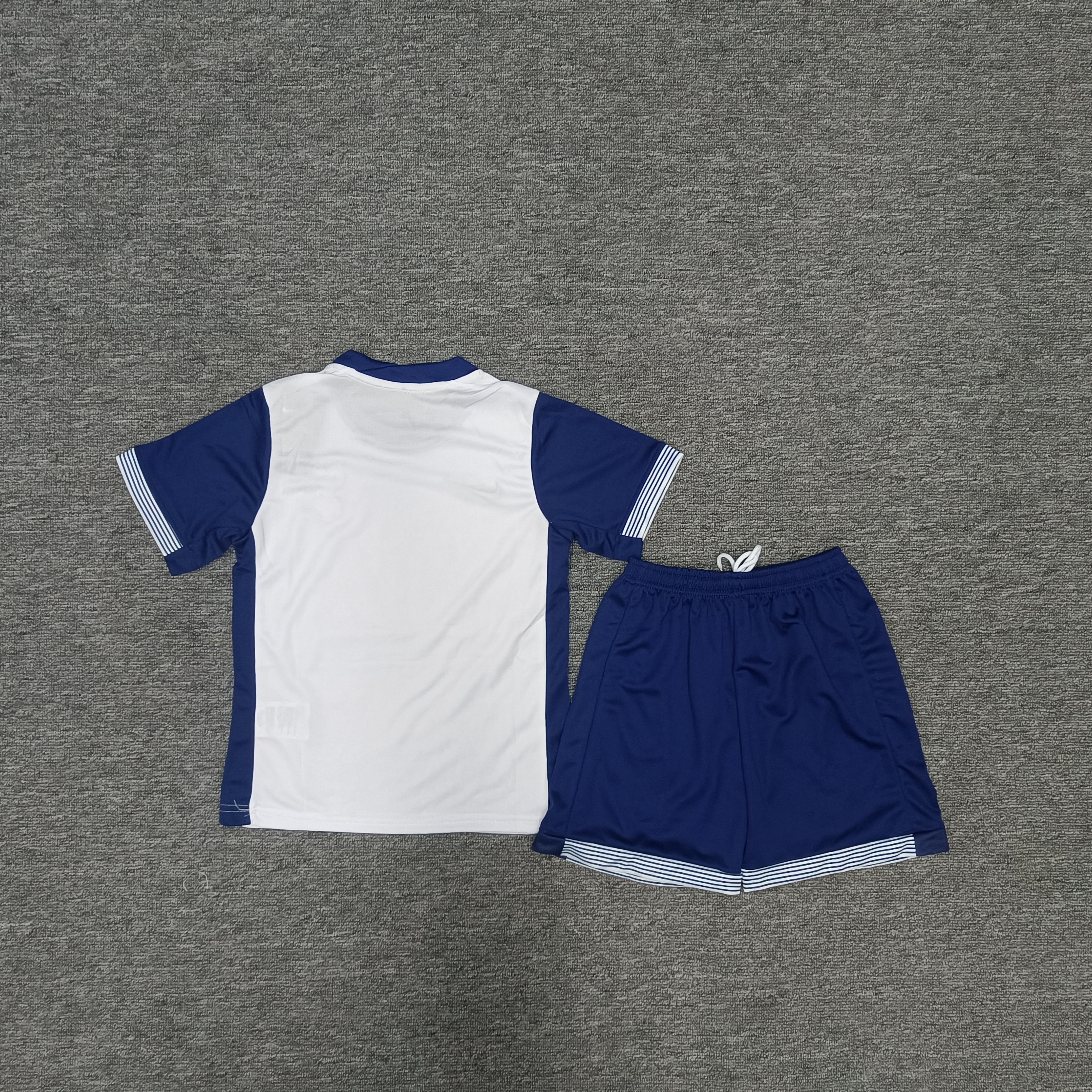 Tottenham Hotspur home children's football uniform set for 24-25