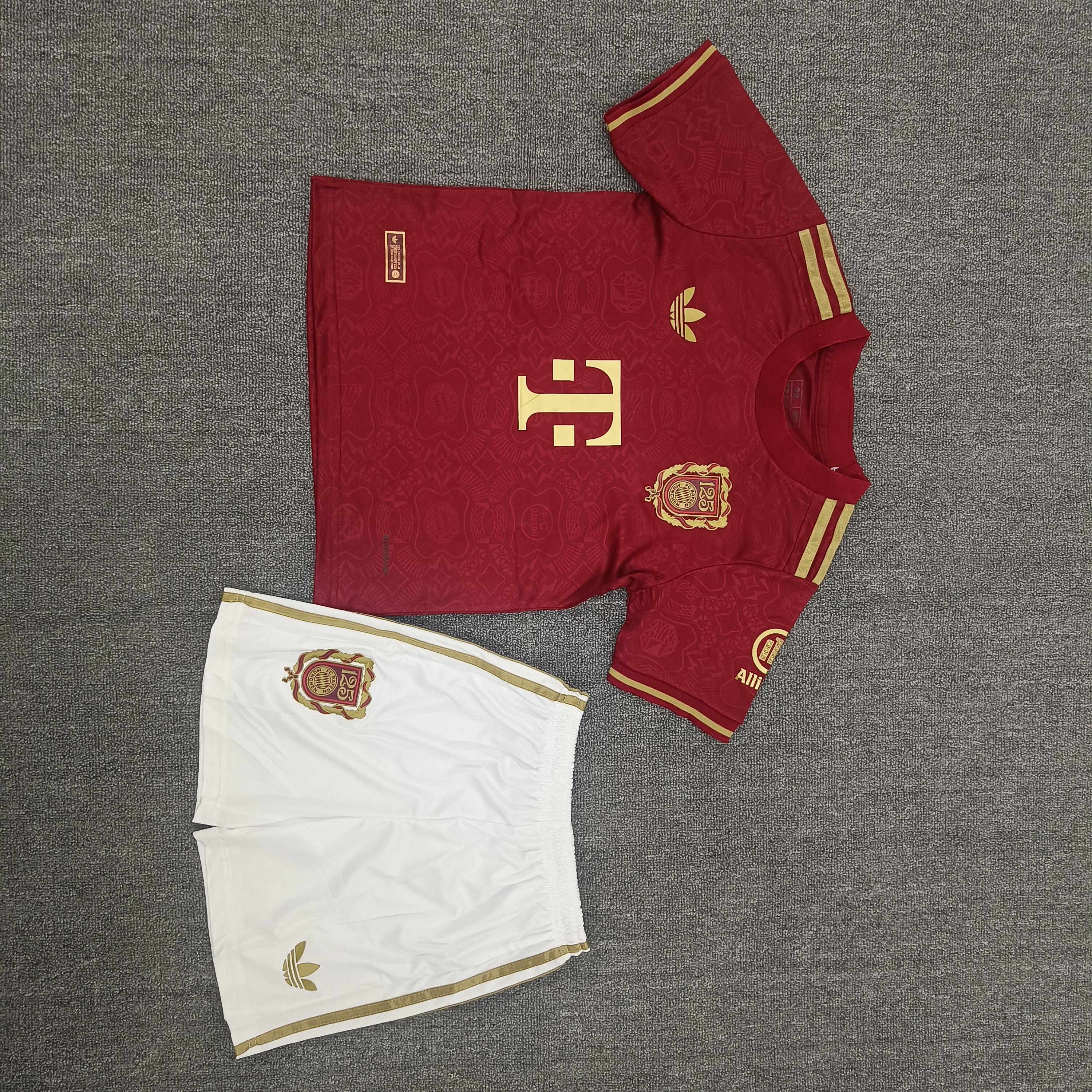 25-26 Bayern Munich Commemorative Edition 16-28 yards children's football Uniform set