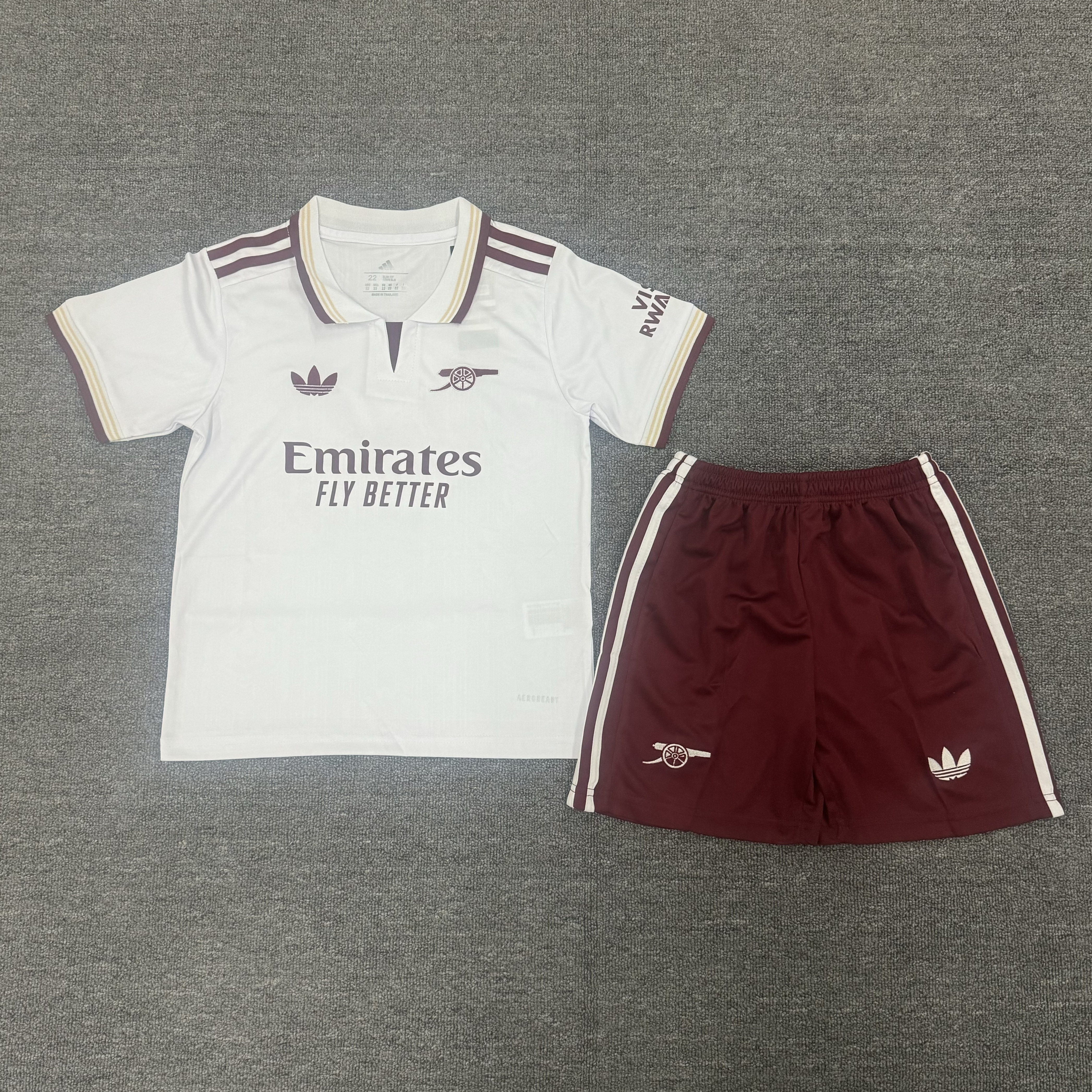 Arsenal's second away game 16-28 children's football uniform set