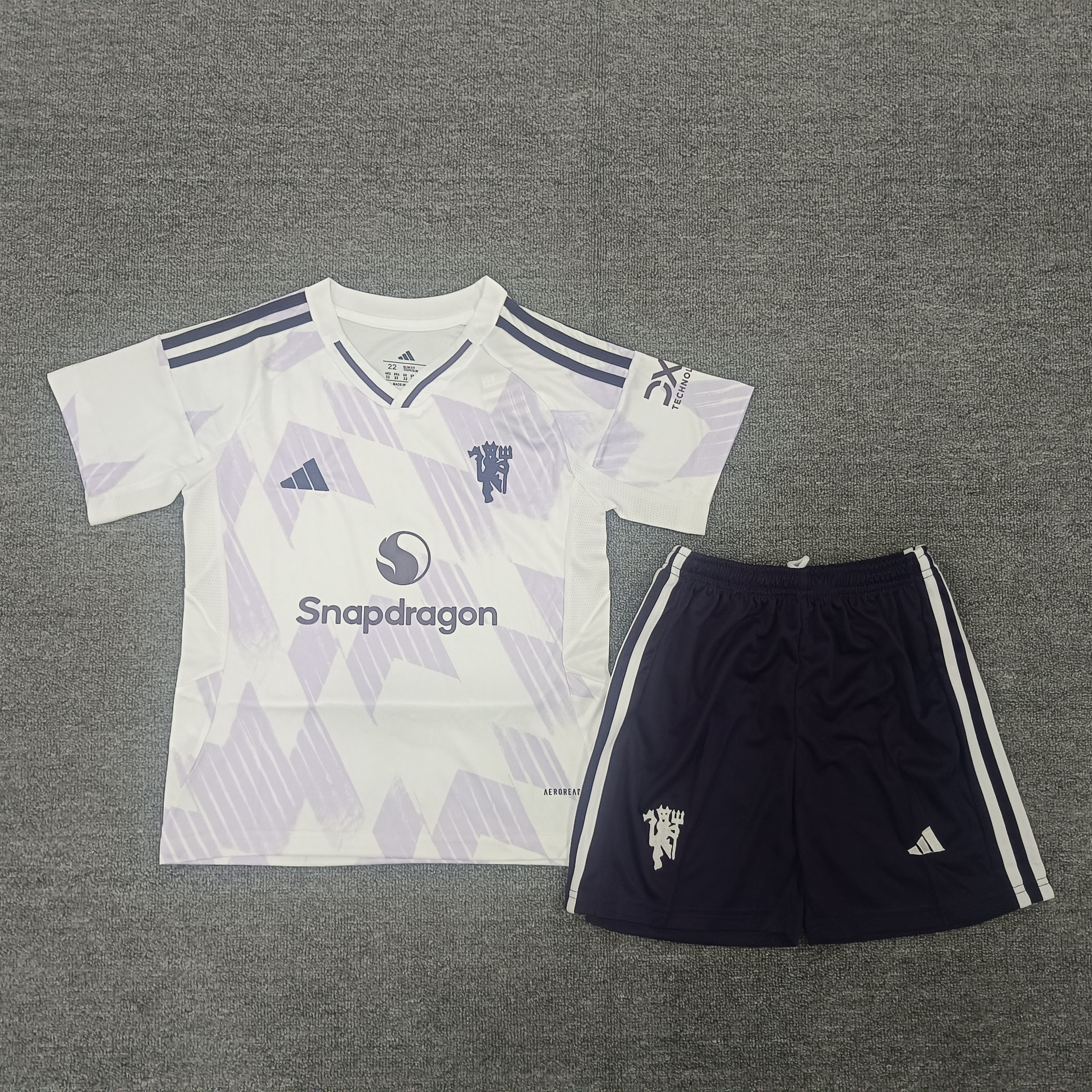 25-26 Manchester United away children's football uniform set