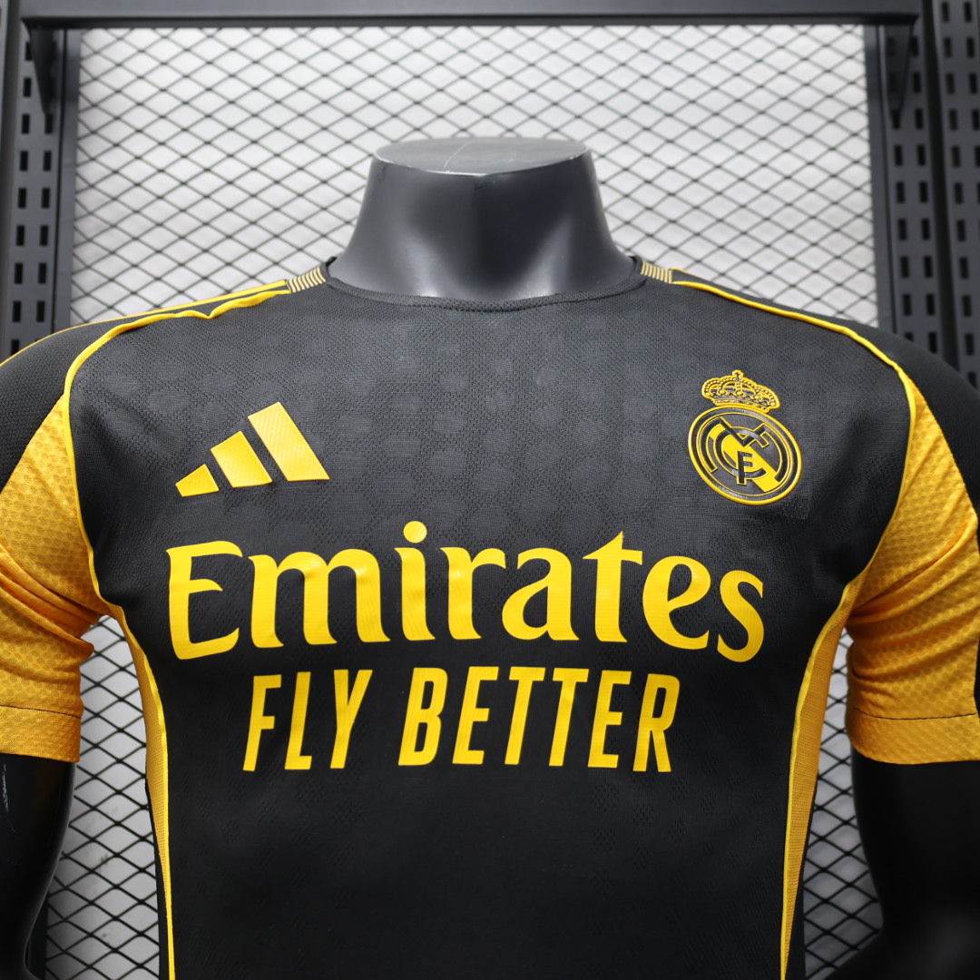 25-26 season Real Madrid black and gold player special edition jersey