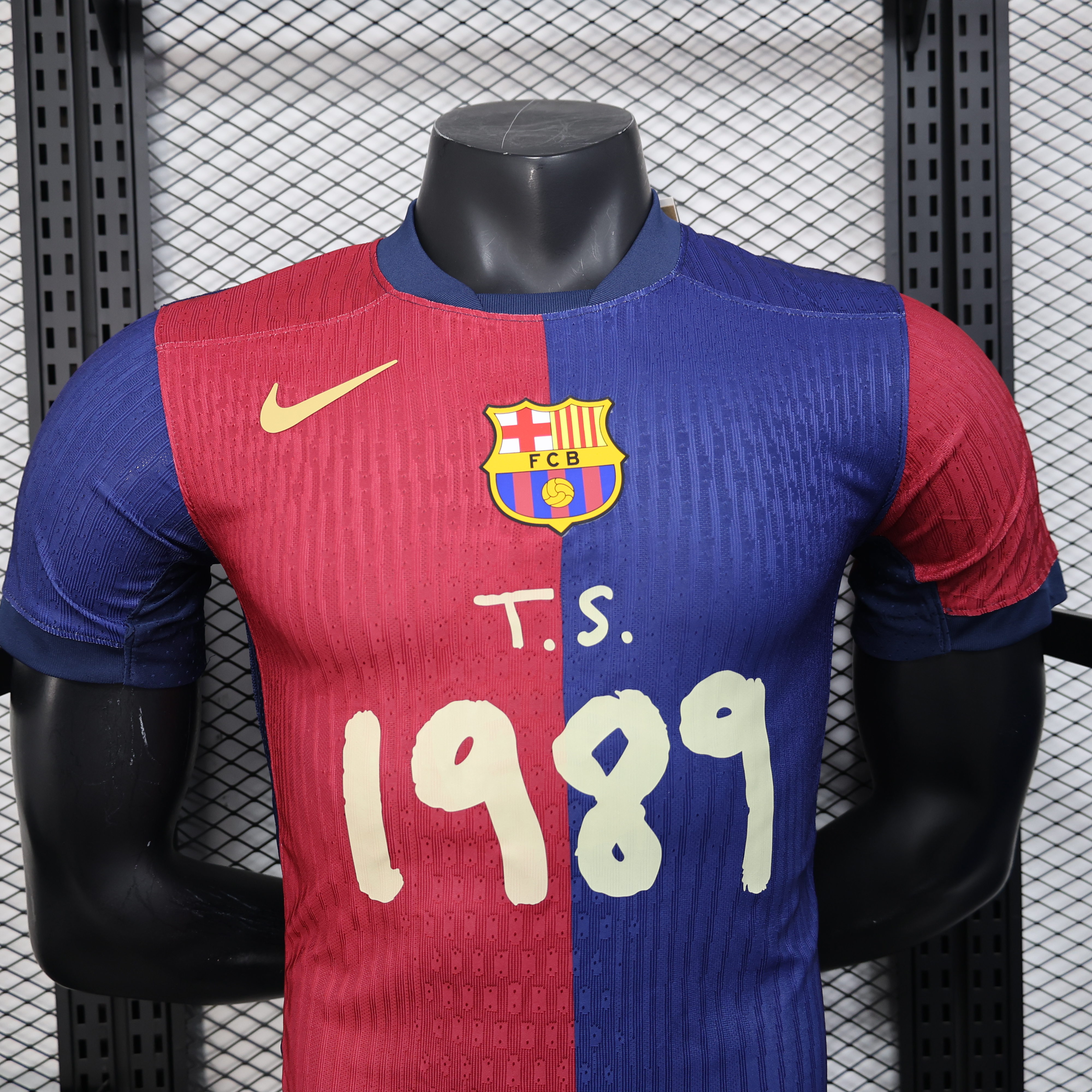 25-26 season Barcelona home player version jersey