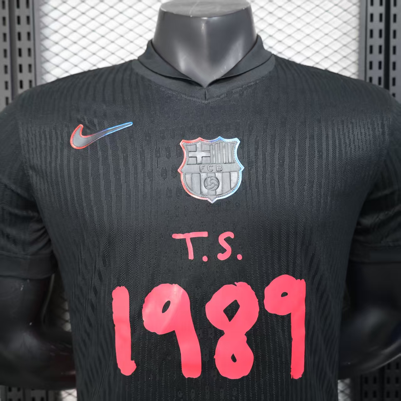 Barcelona's away jersey for the 25-26 season