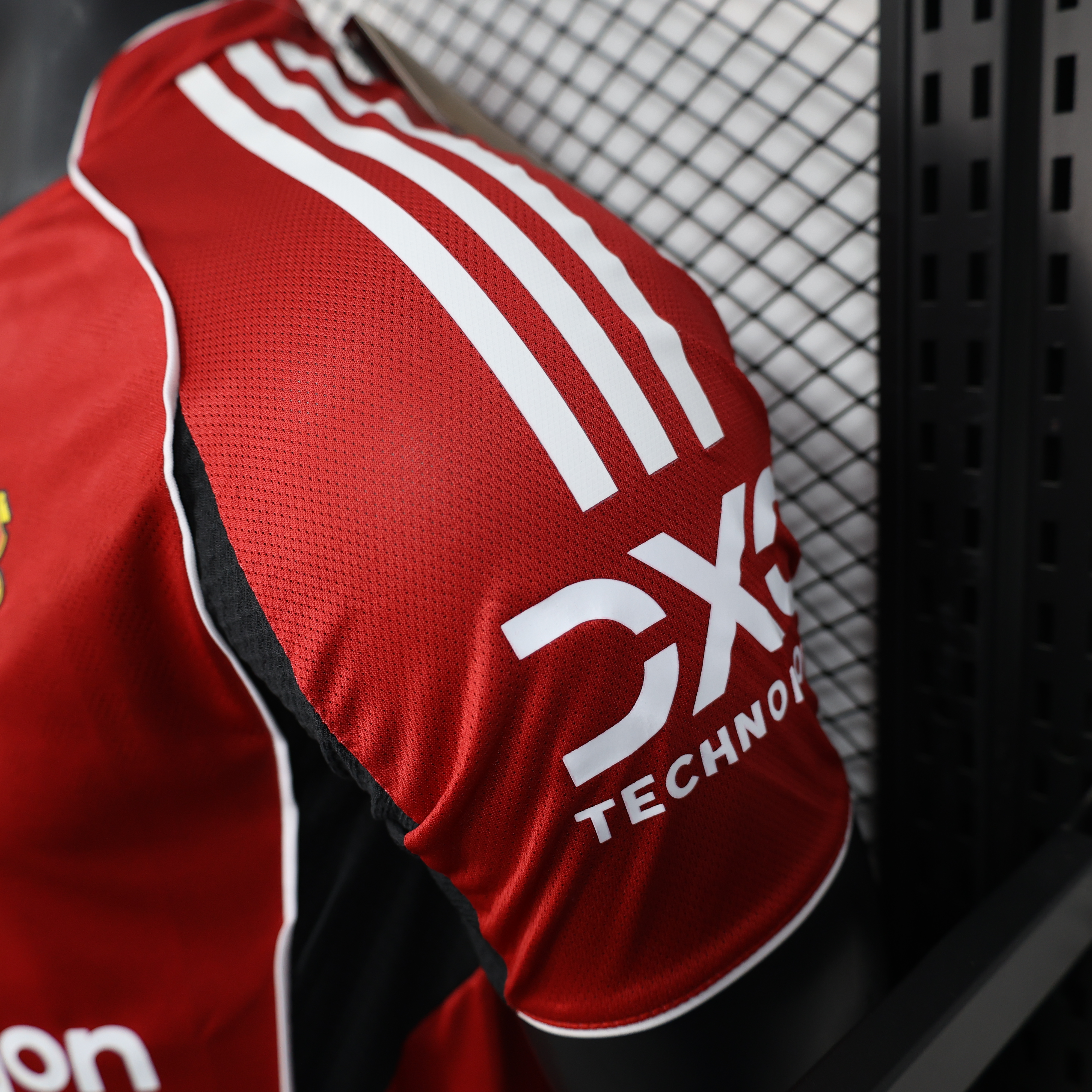 25-26 season Manchester United home player version jersey